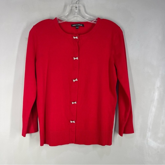 Cable and Gauge Women Sweater Size Small Red With Bow Stone Buttons. - Picture 2 of 8